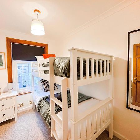 3 Bedroom Home Close To Town Centre With Wifi & Garden Royal Tunbridge Wells Dış mekan fotoğraf