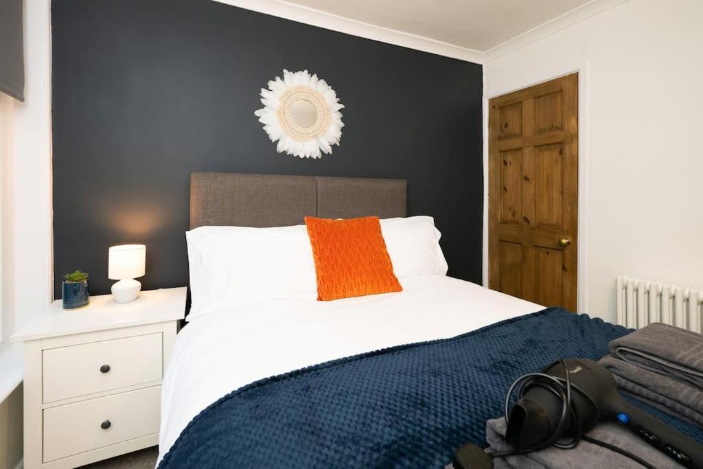 3 Bedroom Home Close To Town Centre With Wifi & Garden Royal Tunbridge Wells Dış mekan fotoğraf