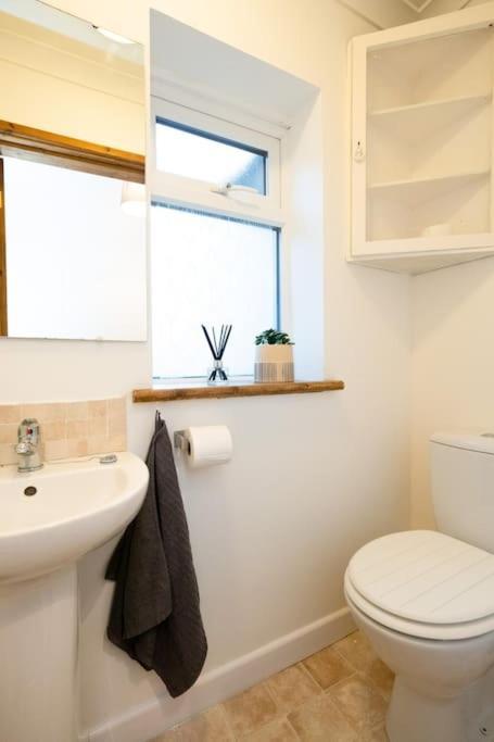 3 Bedroom Home Close To Town Centre With Wifi & Garden Royal Tunbridge Wells Dış mekan fotoğraf