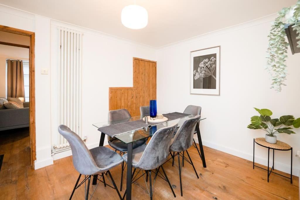 3 Bedroom Home Close To Town Centre With Wifi & Garden Royal Tunbridge Wells Dış mekan fotoğraf