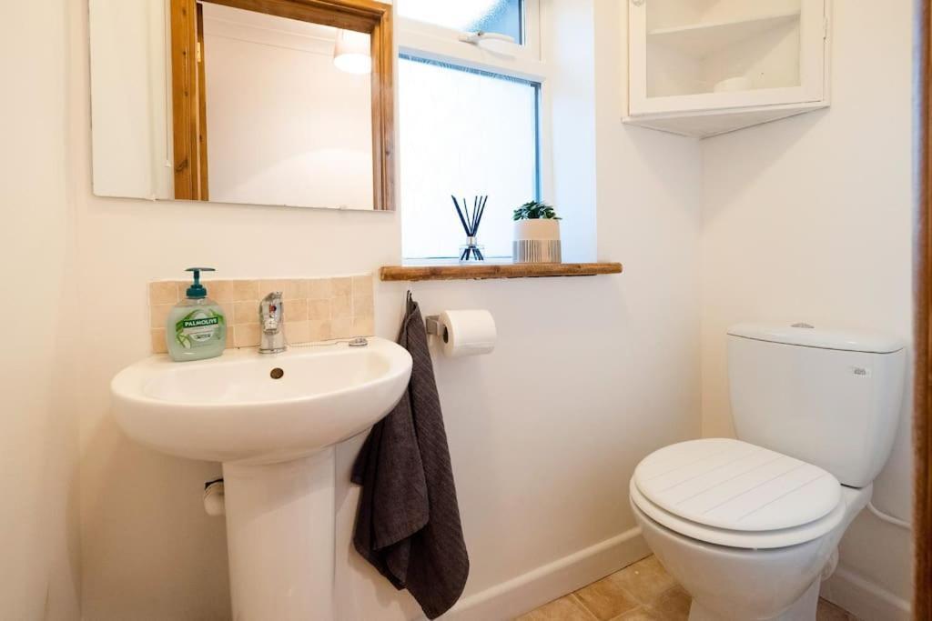 3 Bedroom Home Close To Town Centre With Wifi & Garden Royal Tunbridge Wells Dış mekan fotoğraf